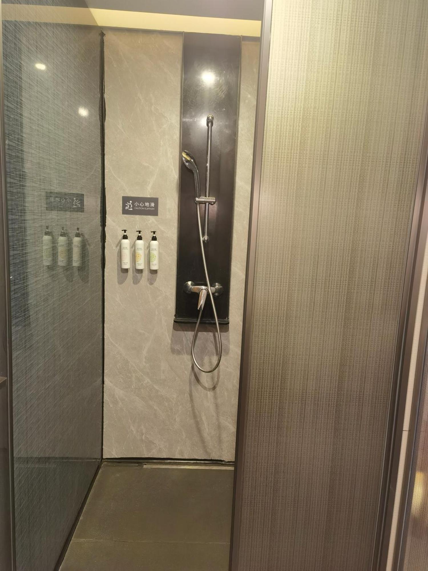 Holiday Inn Guangzhou Zhujiang New Town By Ihg Exterior foto
